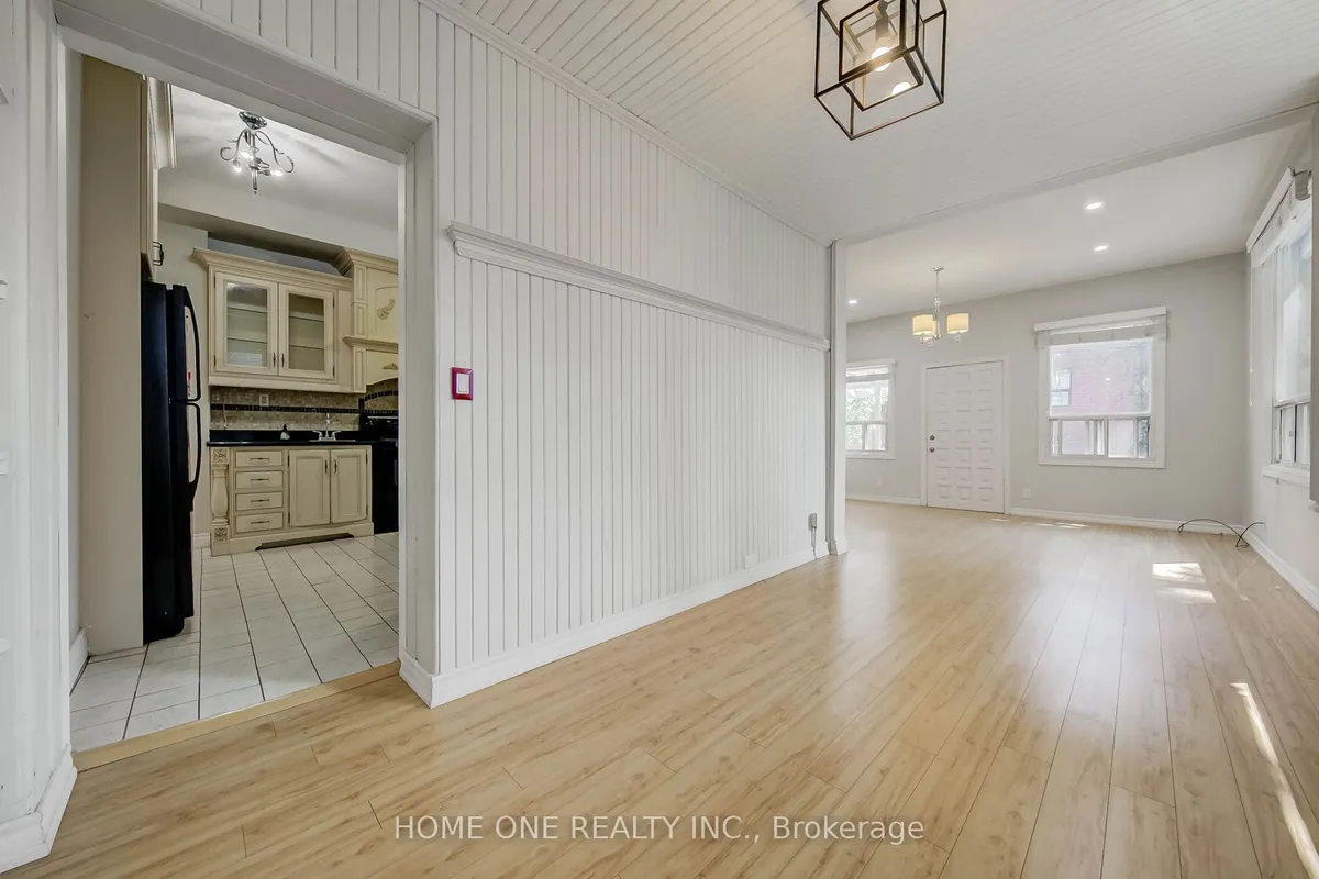 13 Simpson Avenue, ON M4K 1A1