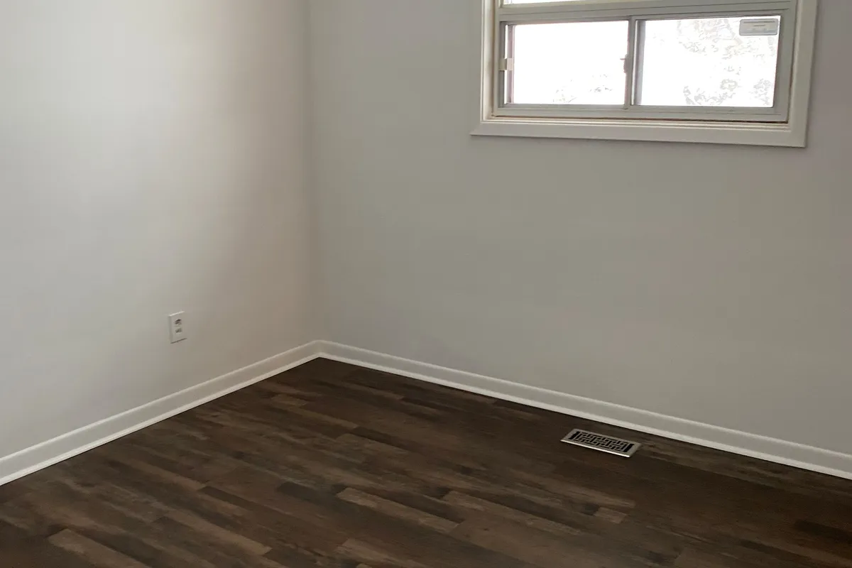 7 Dunlop Avenue, ON M1K 1K8