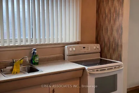 29 Stavely Avenue, ON M1K 4P2