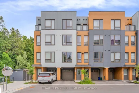 1670 Pleasure Valley Path, ON L1G 0E3