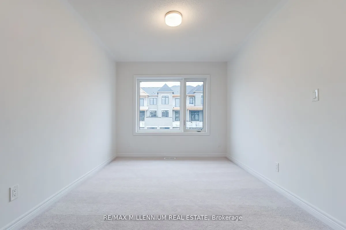 2040 Cameron Lott Crescent, ON L1L 0S1