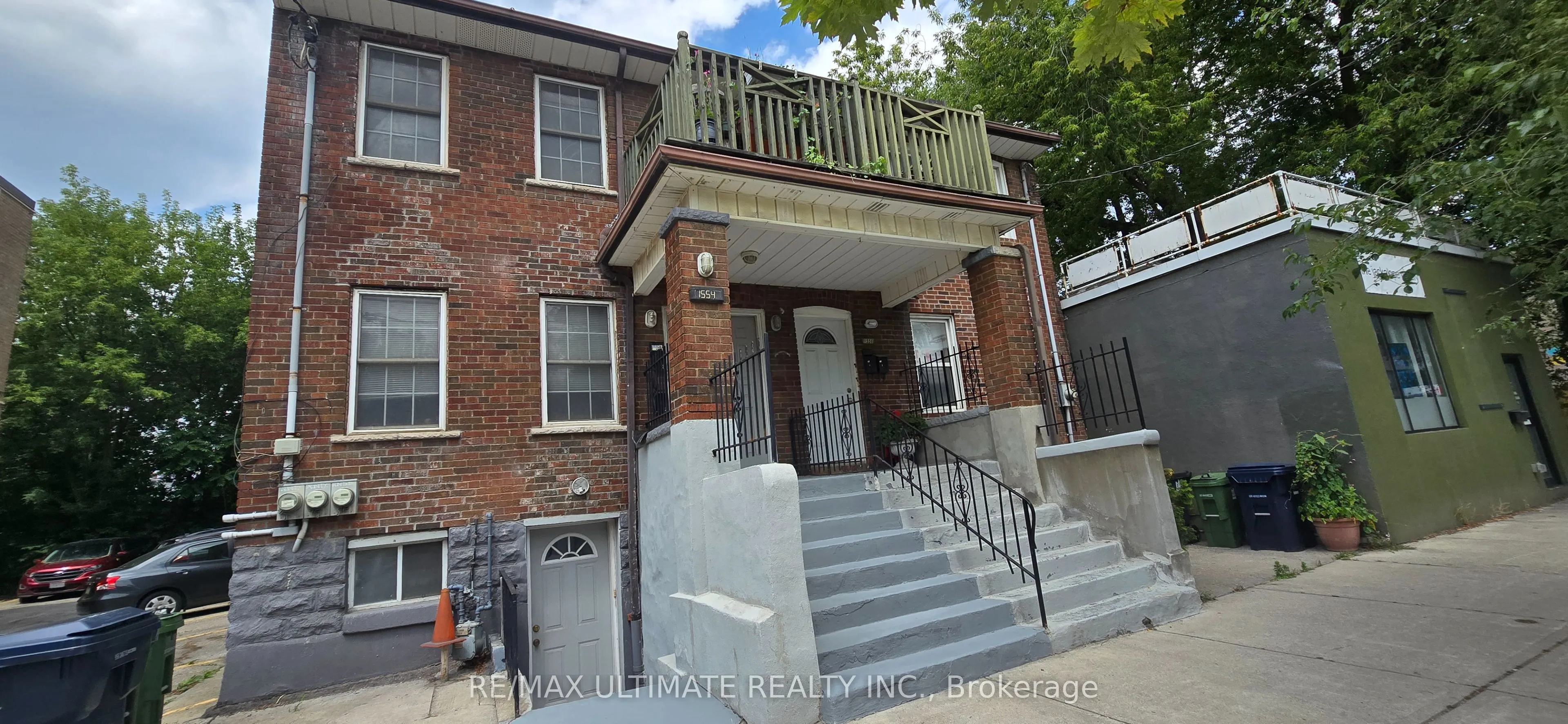 1554 Queen Street, ON M4L 1E8