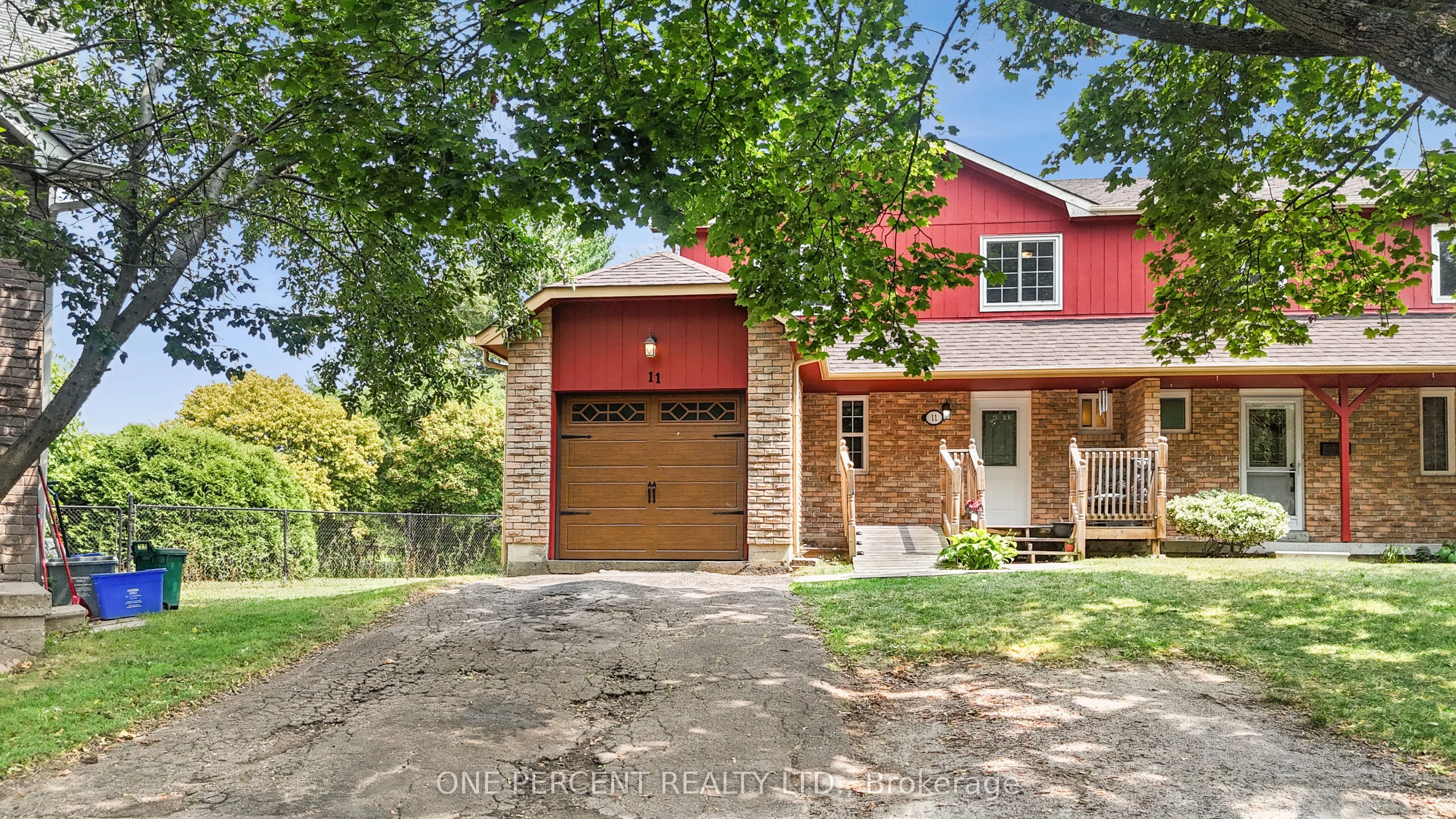 11 Beecroft Court, ON L1P 1C7