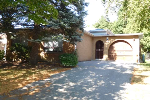 55 Gemshaw Crescent, ON M1B 1L3