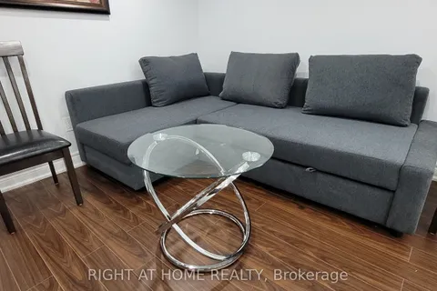 11 Lesterwood Crescent, ON M1P 3L5