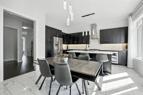 58 Southampton Street, ON L9L 2E5