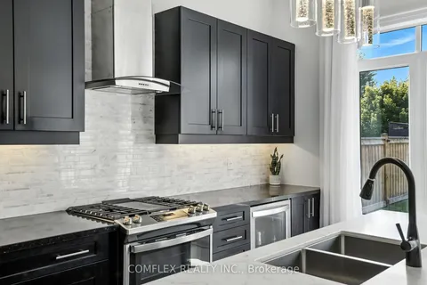 58 Southampton Street, ON L9L 2E5