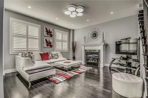 7 Grogan Street, ON L1Z 0P6