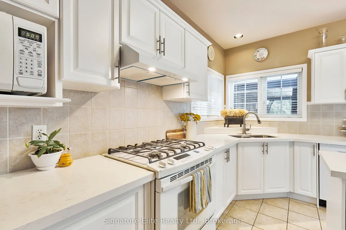 51 Roan Drive, ON L1P 1P3