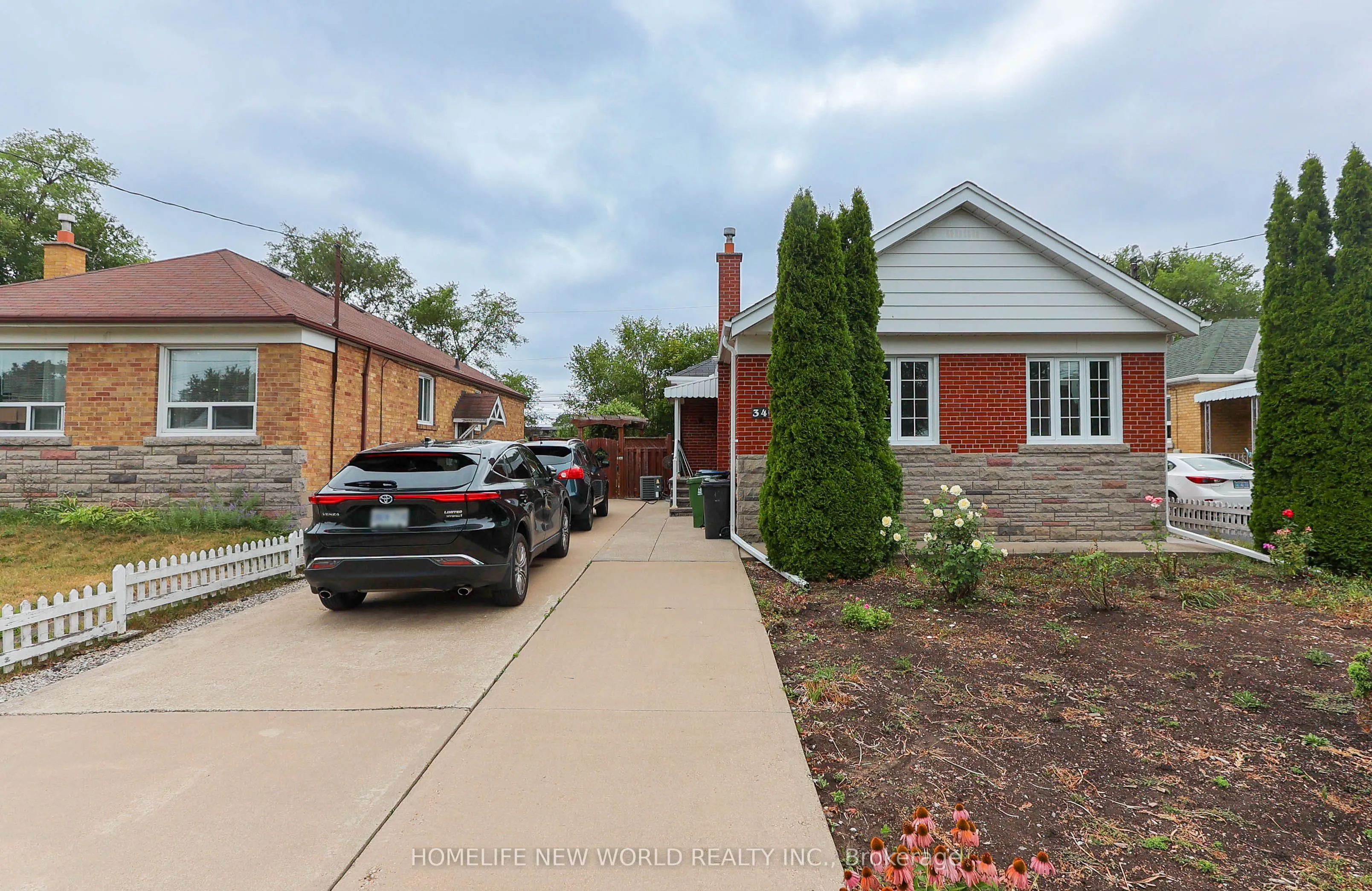 34 Greylawn Crescent, ON M1R 2V6