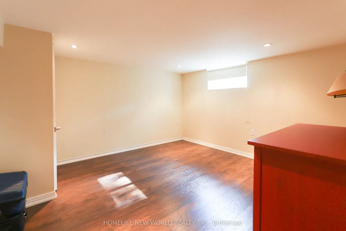 34 Greylawn Crescent, ON M1R 2V6