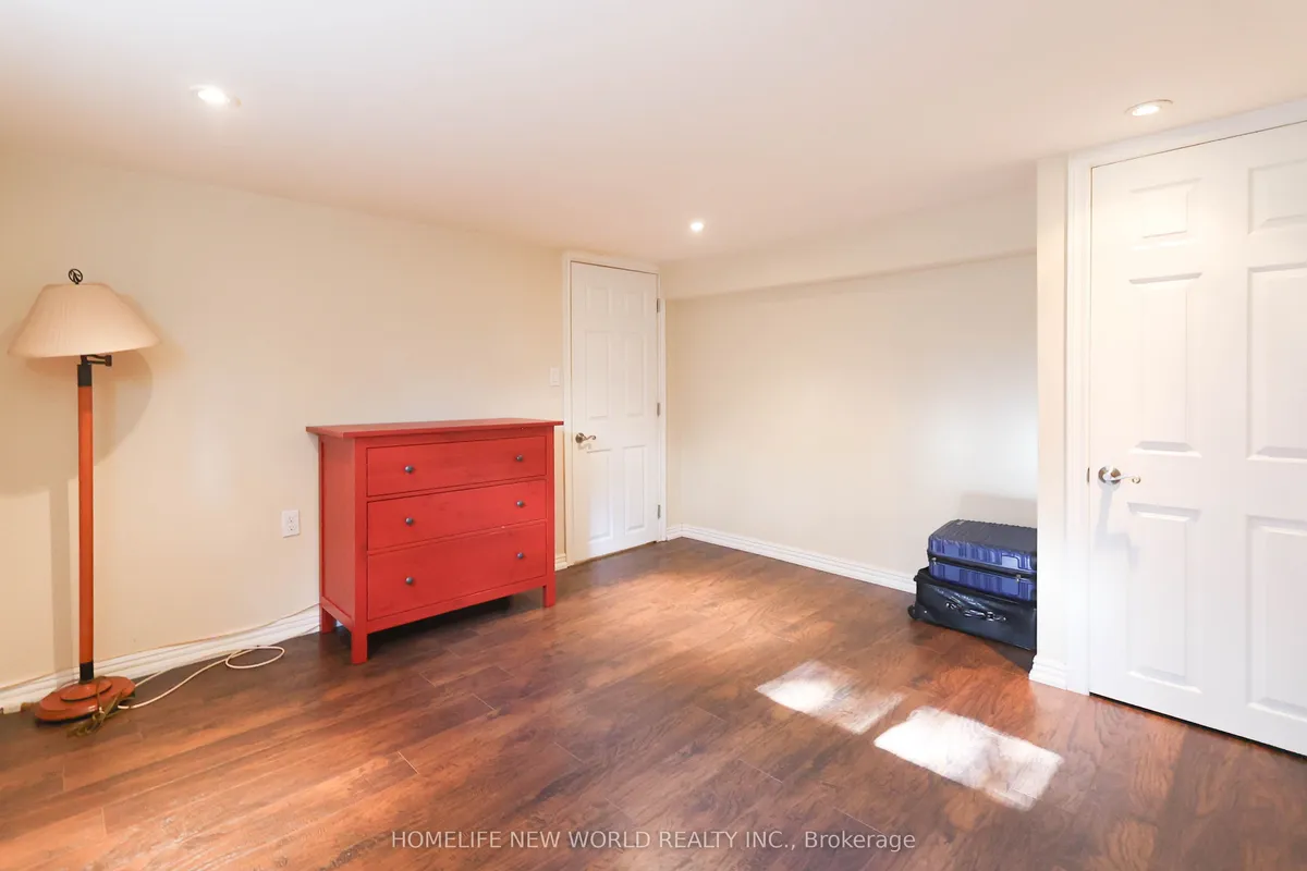 34 Greylawn Crescent, ON M1R 2V6