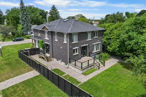 69 Fenwood Heights, ON M1M 2W1