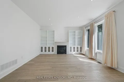 69 Fenwood Heights, ON M1M 2W1