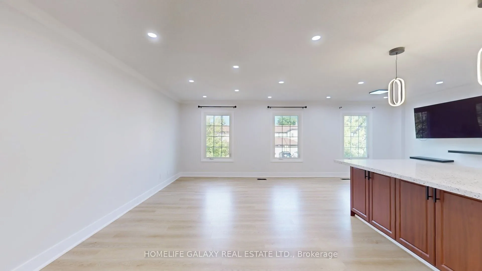 1882 Shadybrook Drive, ON L1V 3A8