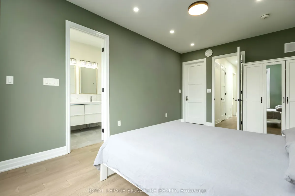 160 Byng Avenue, ON M1L 3P2