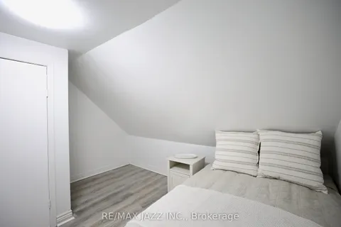 368 Buena Vista Avenue, ON L1J 2M5