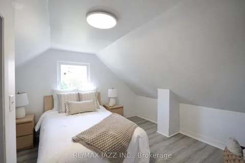 368 Buena Vista Avenue, ON L1J 2M5