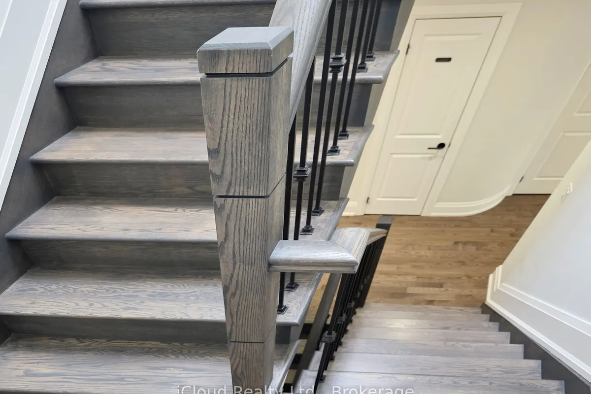 99A Leyton Avenue, ON M1L 3T9