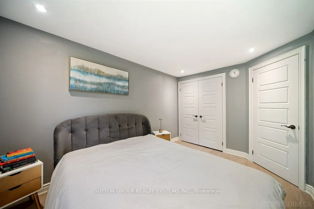 1114 Cedarcroft Crescent, ON L1X 1R5