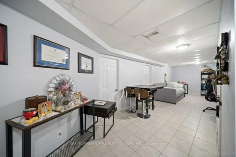 1114 Cedarcroft Crescent, ON L1X 1R5