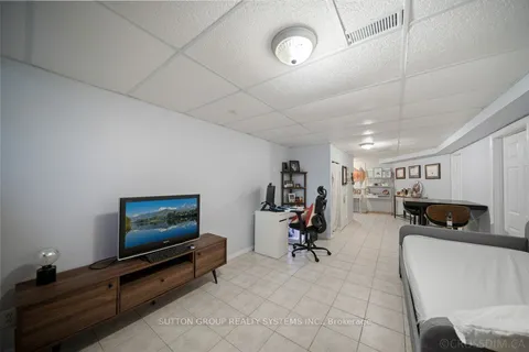 1114 Cedarcroft Crescent, ON L1X 1R5