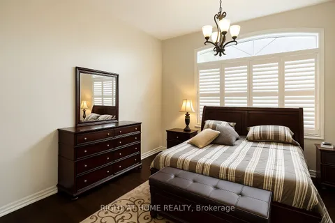 42 Shepstone Drive, ON L1Z 0A5