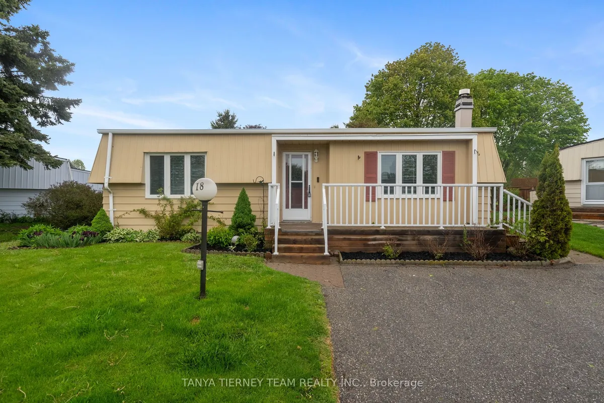 18 The Cove Road, ON L1B 1B9