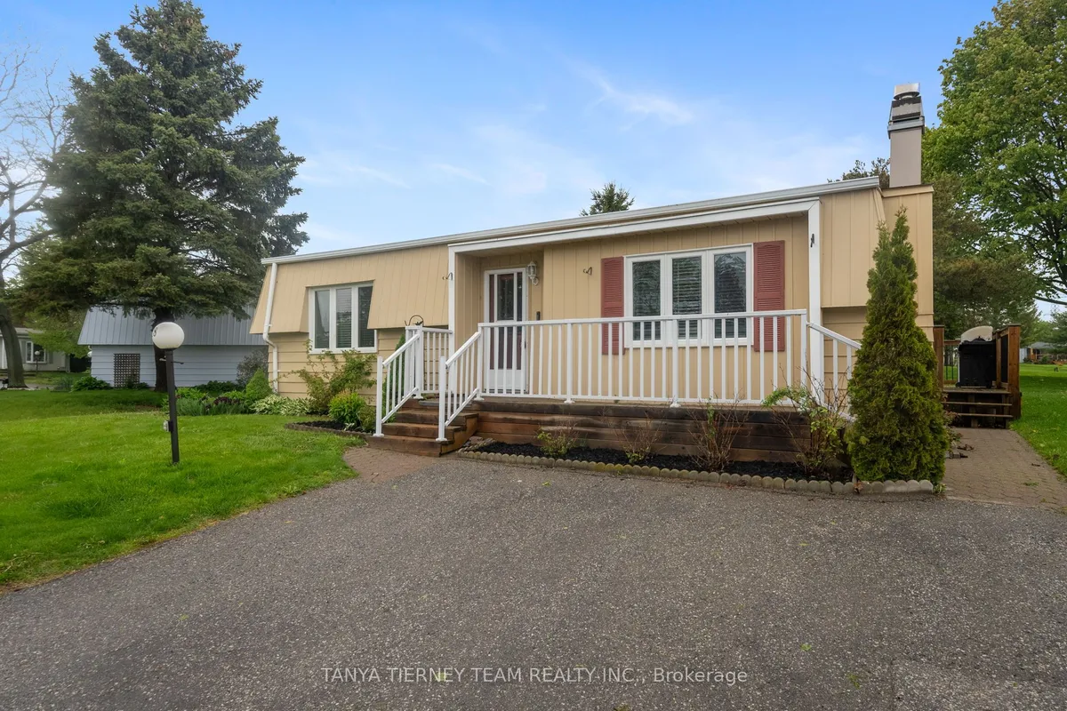 18 The Cove Road, ON L1B 1B9