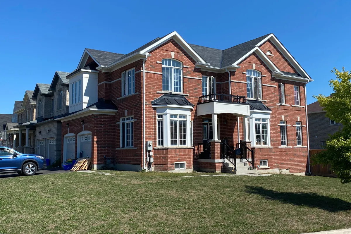 114 Noden Crescent, ON L1B 0L2