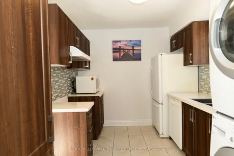 844A Danforth Road, ON M1K 1H5