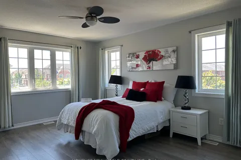 35 Westport Drive, ON L1R 0J4