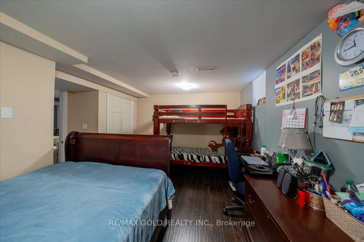 113 Rollo Drive, ON L1S 7C1