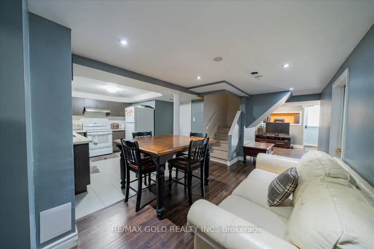 113 Rollo Drive, ON L1S 7C1