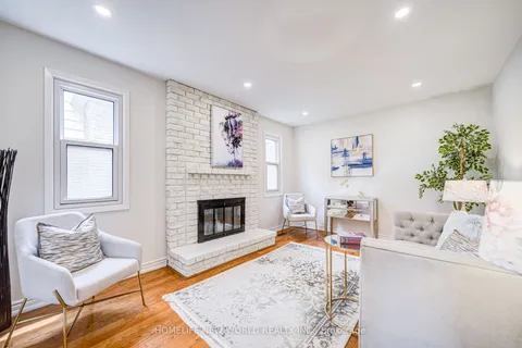 27 Massie Street, ON M1S 3Z7