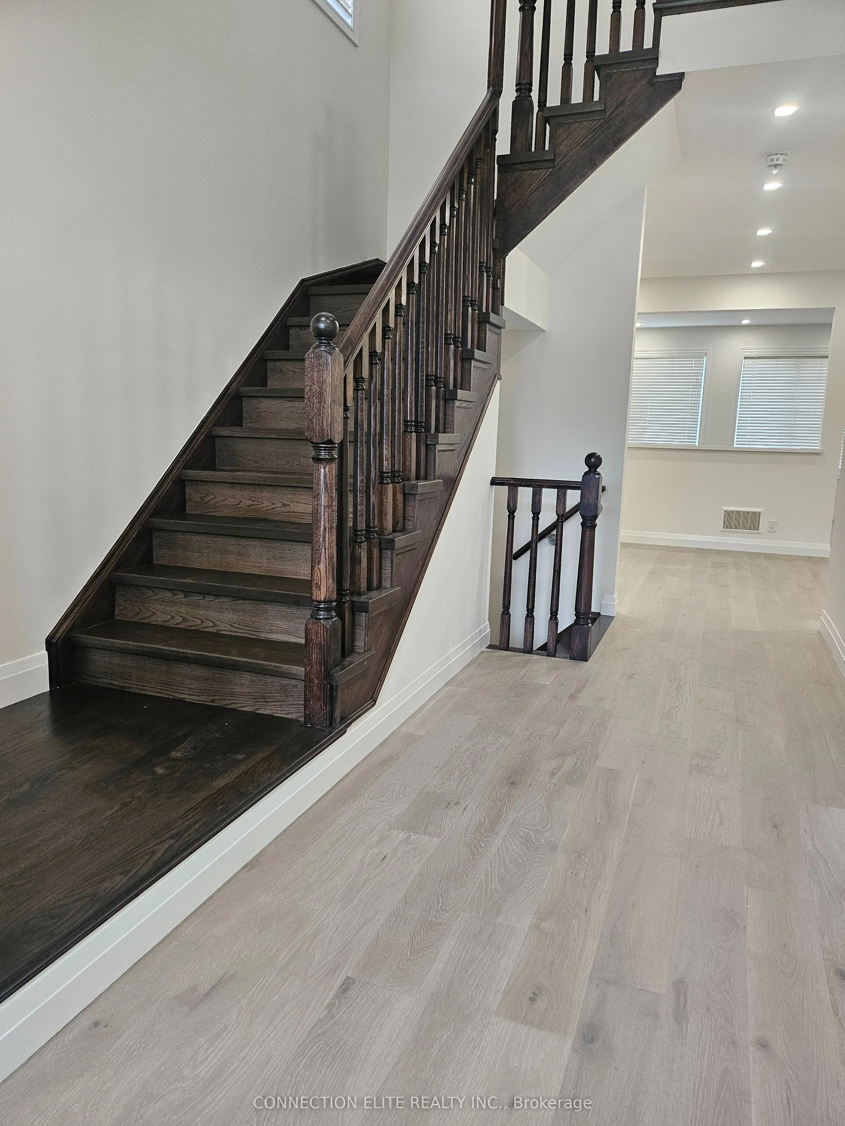 216 Pimlico Drive, ON L1L 0L4