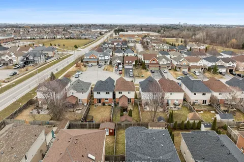 42 Childs Court, ON L1C 5P2