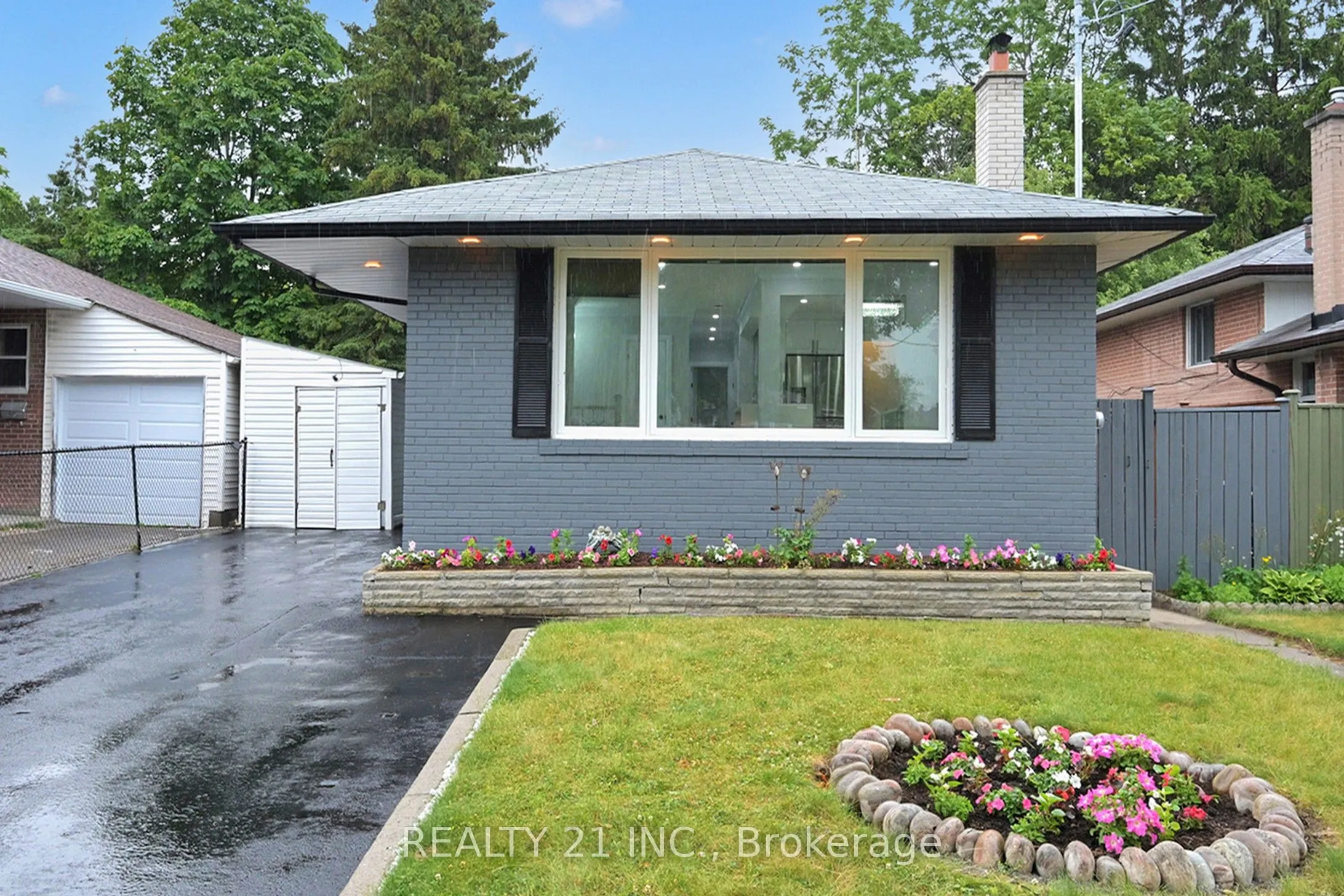 7 Stoney Creek Drive, ON M1E 3L2