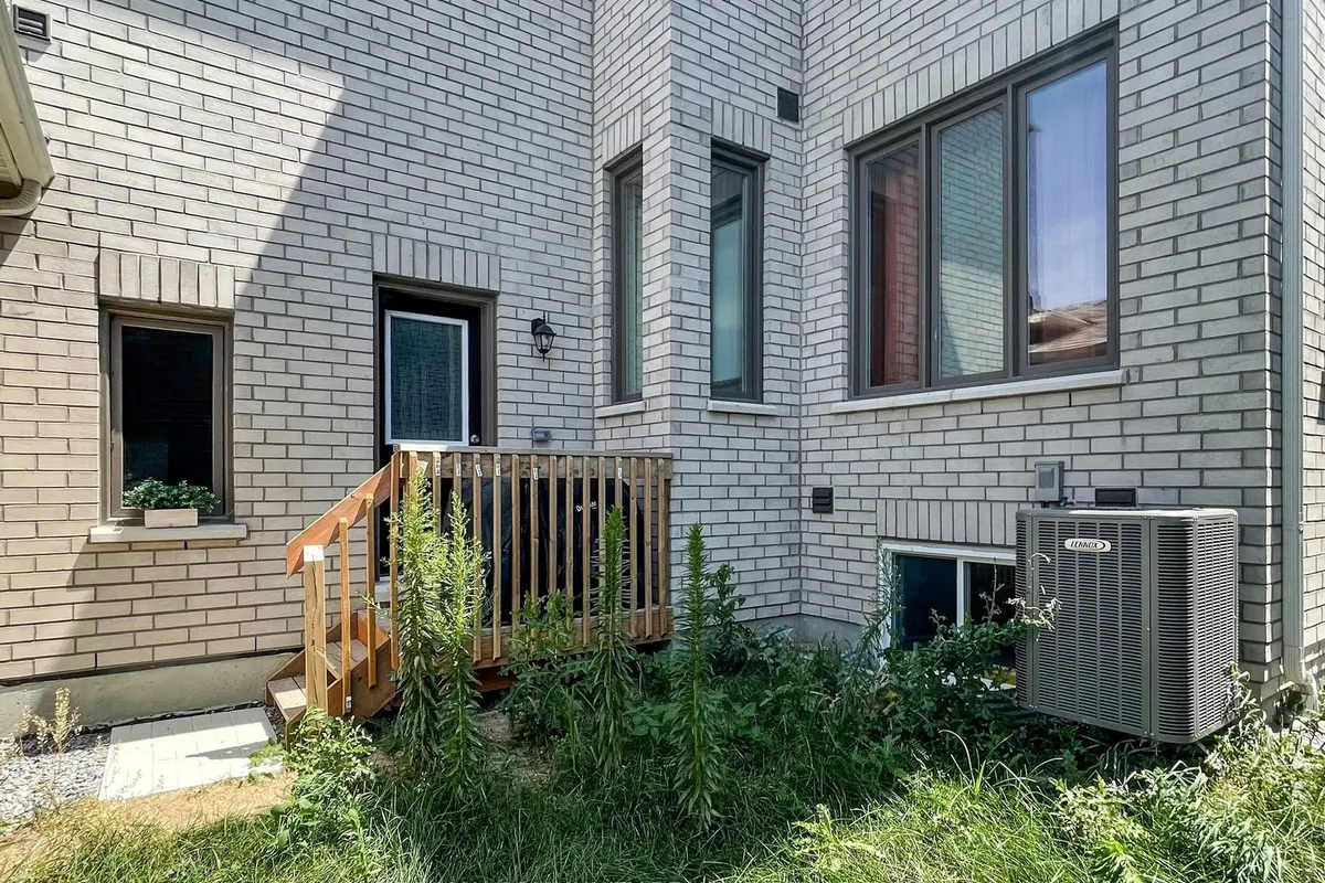 474 Twin Streams Road, ON L1P 0P5