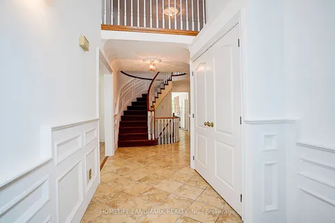 19 Bridle Court, ON L1E 2B1