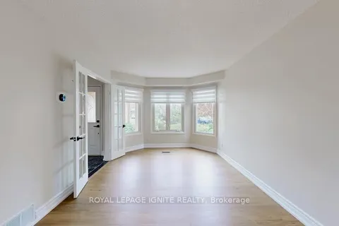 18 Littleborough Court, ON M1C 4S5