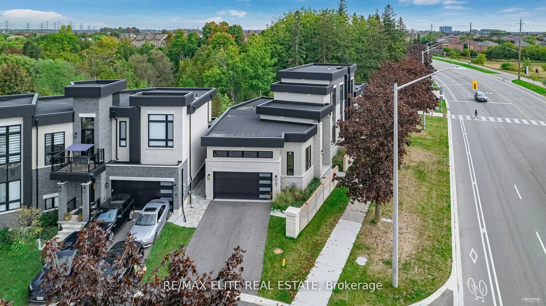 2 Tidmarsh Lane, ON L1T 4S1