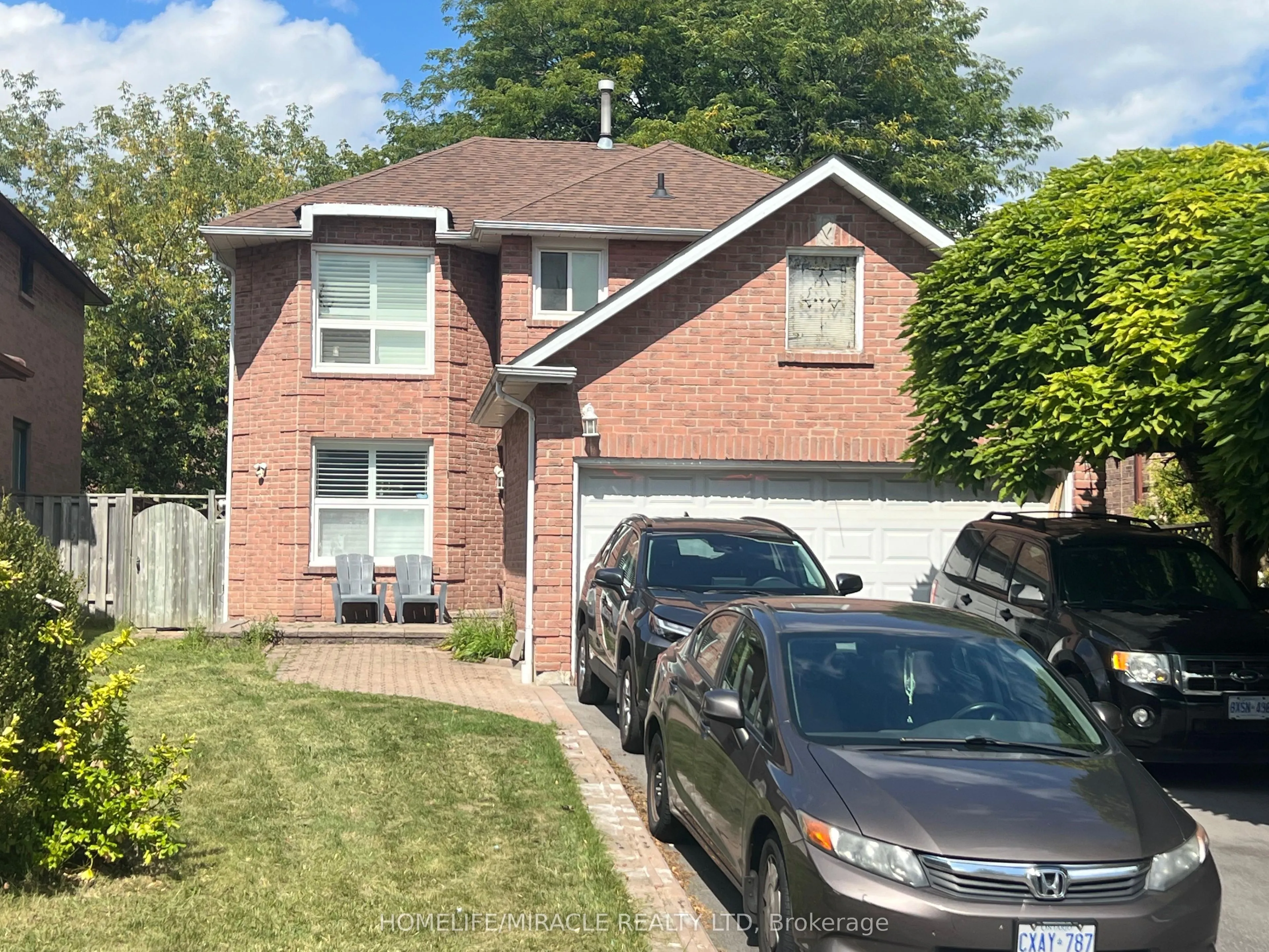 32 Lachlan Drive, ON L1T 1N6