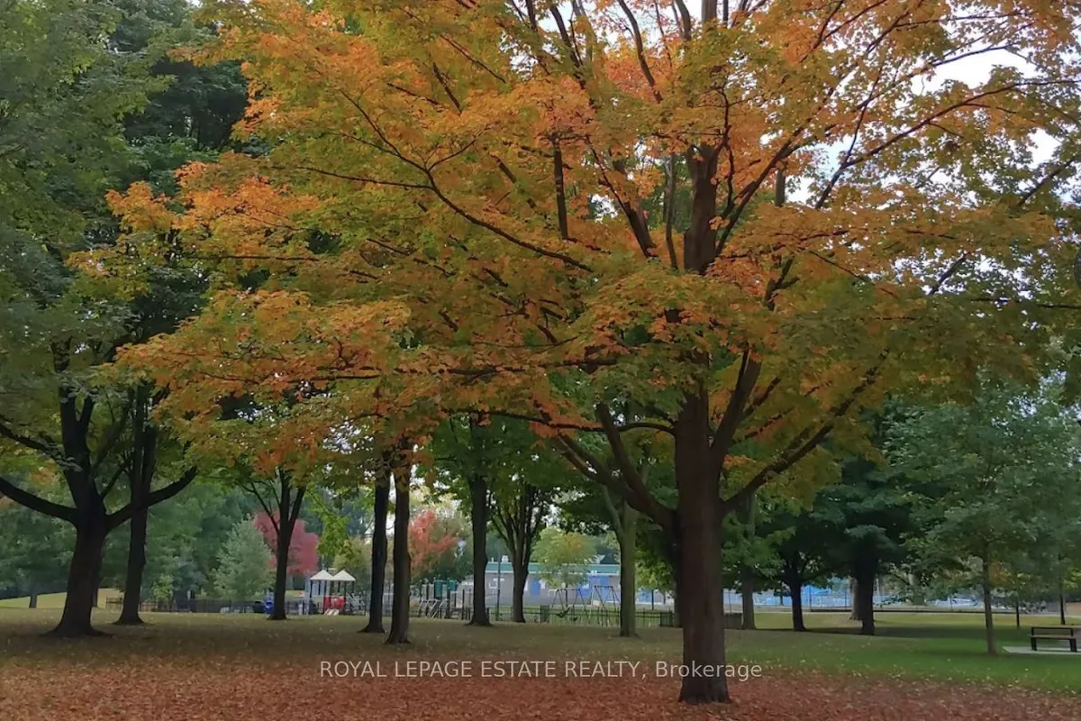 18 Bastedo Avenue, ON M4C 3M7