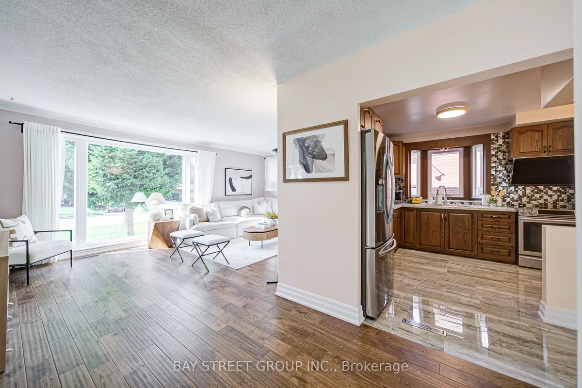 8 Shediac Road, ON M1K 4Z7