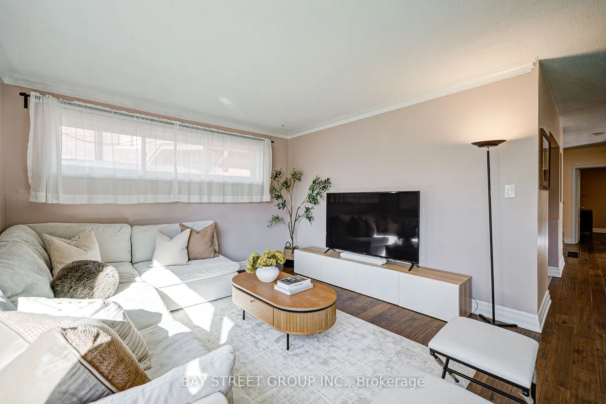 8 Shediac Road, ON M1K 4Z7