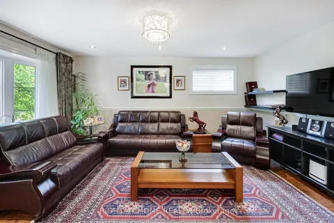 8 Suraty Avenue, ON M1P 4E1