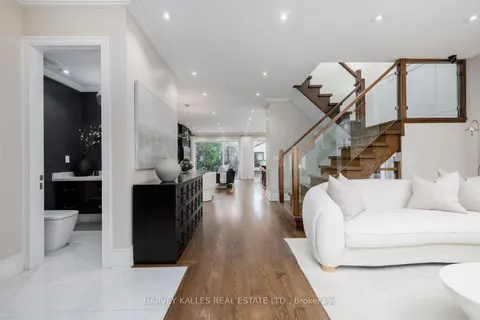 510 Donlands Avenue, ON M4J 3S7