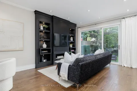 510 Donlands Avenue, ON M4J 3S7