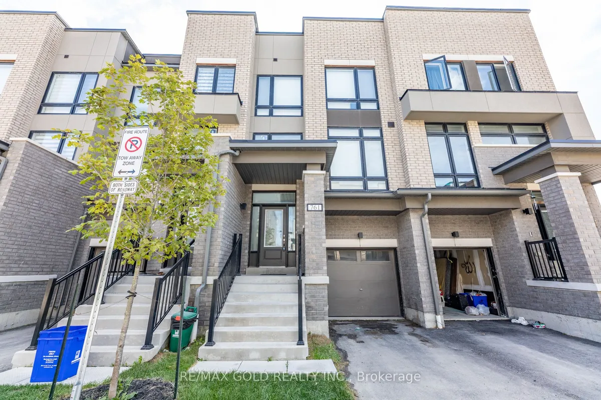 761 Heathrow Path, ON L1K 3G4